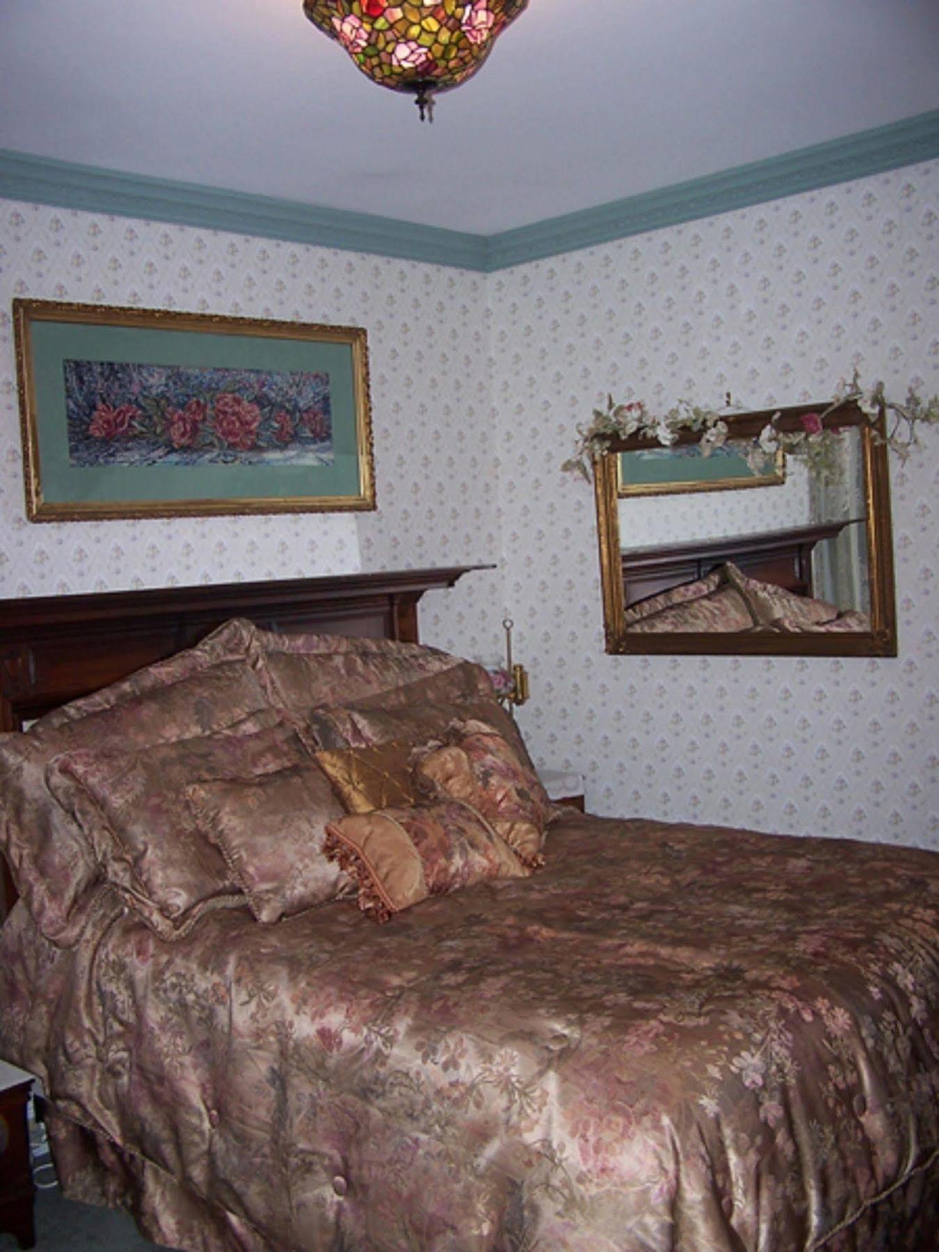 Bellinger Rose Bed & Breakfast Herkimer Exteriör bild