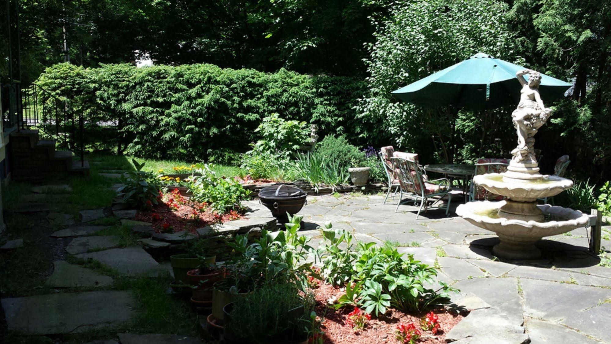 Bellinger Rose Bed & Breakfast Herkimer Exteriör bild